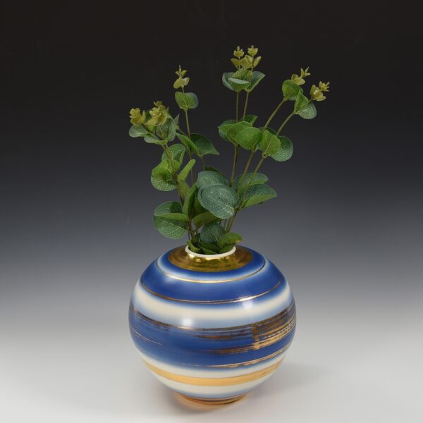 Round Porcelain Vase – Blue, White & 24K Gold - Image 3