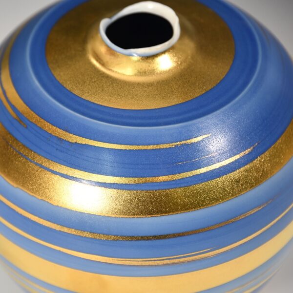 Handcrafted Porcelain Vase – Cobalt Blue, White & 24K Gold - Image 4