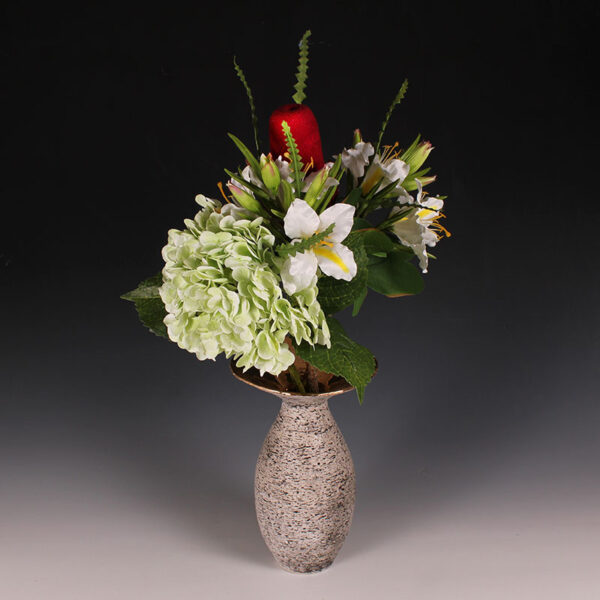 Handcrafted "Sunflower" Vase – White with 24-Karat Gold Plating - Image 2