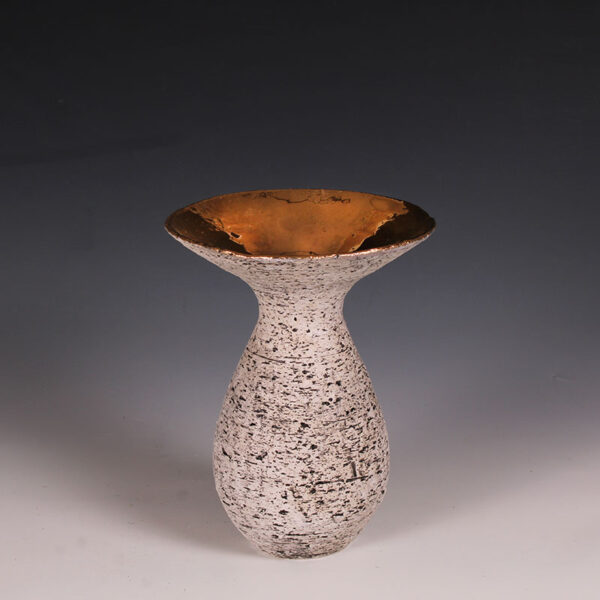 Handcrafted Pottery Vase – White with 24-Karat Gold Plating - Image 2